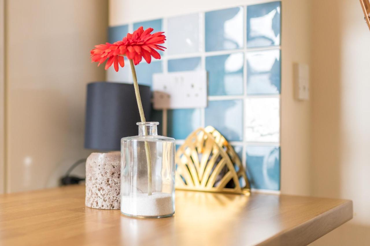 The Ella Fitzgerald - Modern 2 Bedroom Apartment, Super Close To City Centre Кардіфф Екстер'єр фото